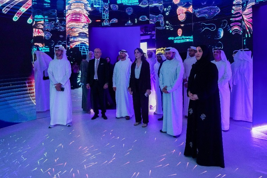 قيادات وممثلون عن القطاع الصحي في أبوظبي يخوضون تجربة "جمال عقولنا" التفاعلية 1 "جمال عقولنا"