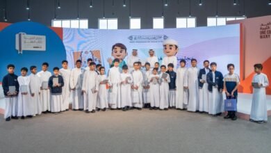 مجلس محمد بن حمد الشرقي يعرف الناشئة بـ"السنع الإماراتي"