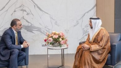 عبدالله آل حامد يلتقي رئيس هيئة الإعلام والاتصالات العراقي خلال الملتقى الإعلامي العربي في بيروت