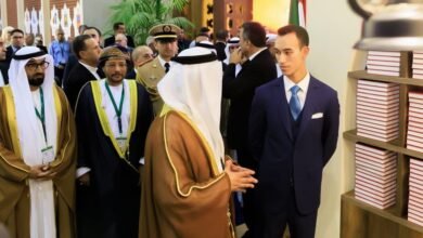 ولي عهد المغرب يزور جناح الإمارات في معرض الفرس للجديدة
