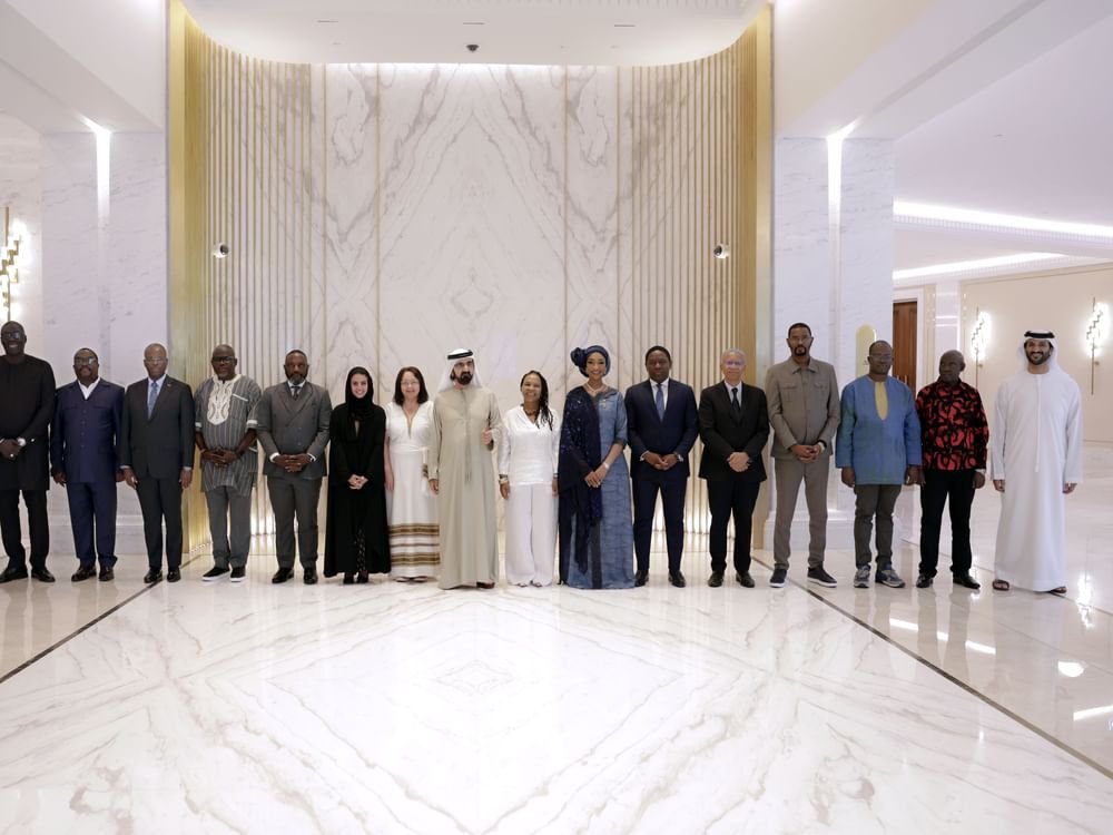 محمد بن راشد يلتقي ضيوف "قمة الإمارات وأفريقيا للاستثمار السياحي 2025" 1 محمد بن راشد يلتقي ضيوف "قمة الإمارات وأفريقيا للاستثمار السياحي 2025"