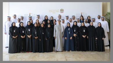 منصور بن زايد يلتقي "خريجي برنامج خبراء الإمارات" ويطلق برنامج "خبراء الإمارات للذكاء الإصطناعي"