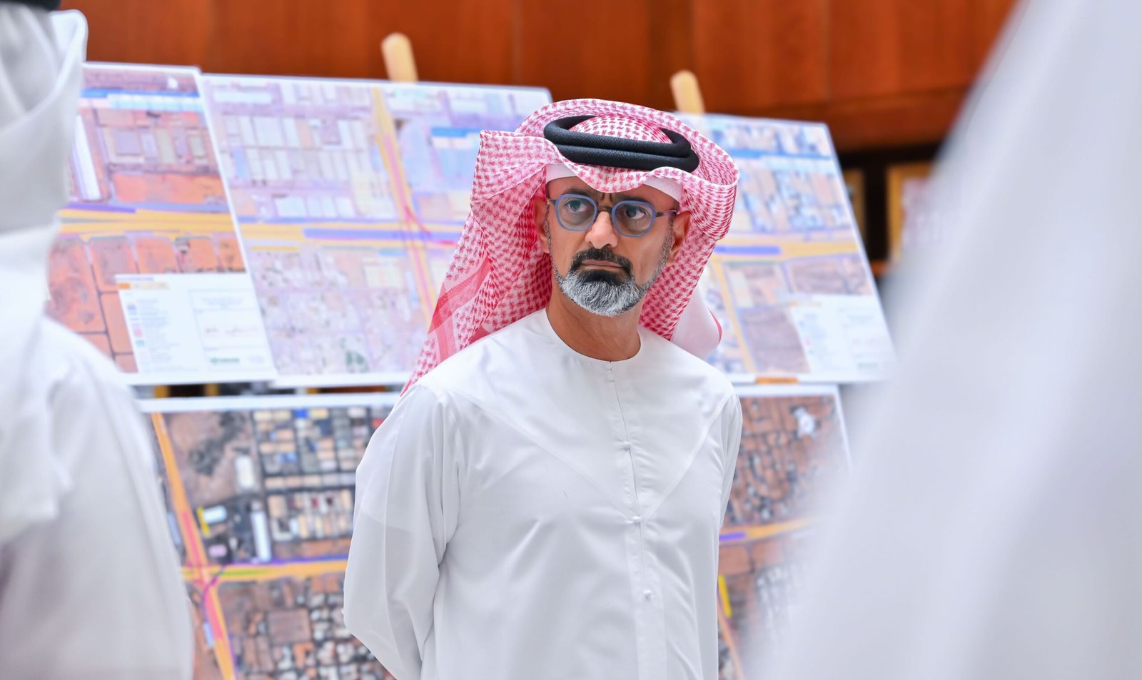 عمار بن حميد يطّلع على مشاريع الطرق المستقبلية في إمارة عجمان