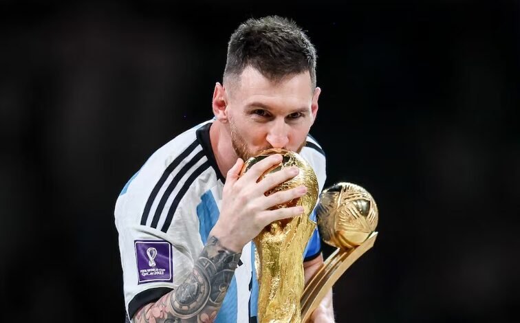ميسي يُحرج رونالدو: حصد كأس العالم أعظم شيء 5 ميسي