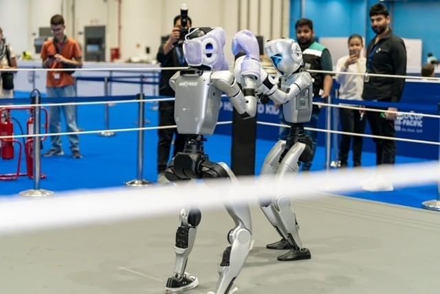 الرئيس العام لـ"روبوكب 2025": تقنيات الروبوتات والذكاء الاصطناعي ركيزة لبناء اقتصاد معرفي 1 الرئيس العام لـ"روبوكب 2025": تقنيات الروبوتات والذكاء الاصطناعي ركيزة لبناء اقتصاد معرفي