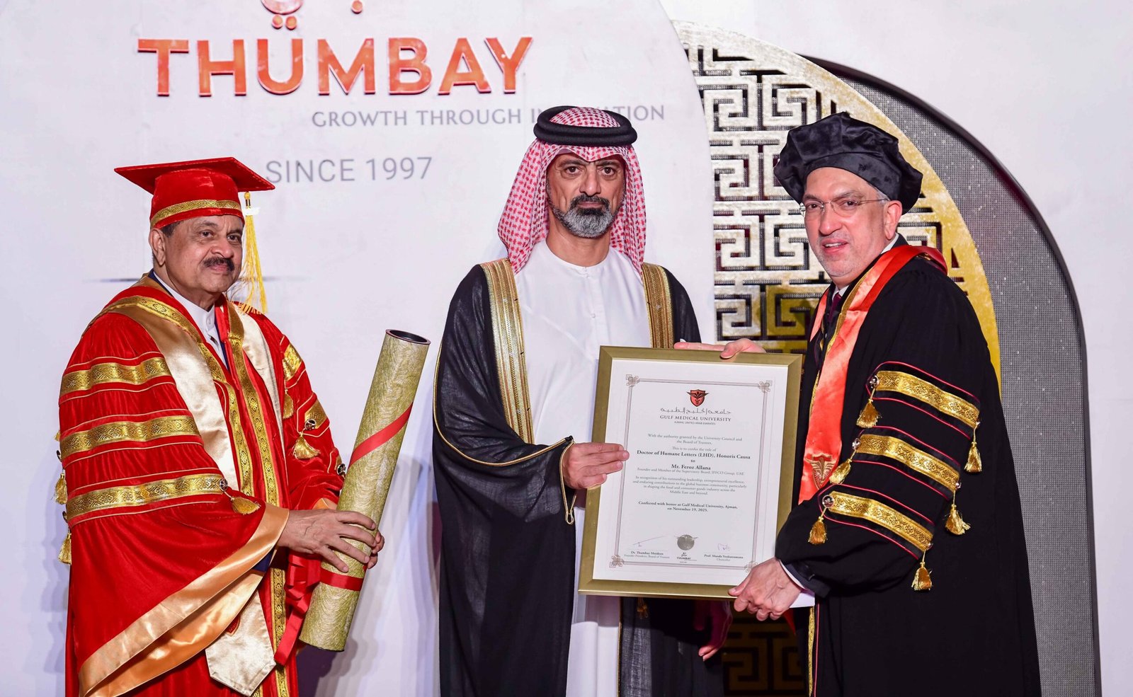 عمار بن حميد يسلم شهادات دكتوراه وأستاذية فخرية لـ6 من رواد القطاع الصحي بالدولة 1 عمار بن حميد يسلم شهادات دكتوراه وأستاذية فخرية لـ6 من رواد القطاع الصحي بالدولة