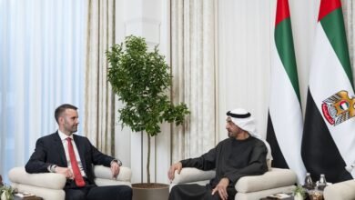 رئيس الدولة ورئيس وزراء مونتينغرو يبحثان علاقات البلدين