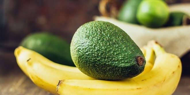 الموز والأفوكادو.. إضافة صحية لفطورك 1 الموز والأفوكادو.. إضافة صحية لفطورك