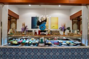 ريكسوس باب البحر يحتفي باليوم الوطني الإماراتي ببرنامج حافل من العروض والأنشطة التراثية والترفيهية 