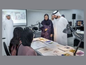 محمد الشرقي يزور برنامج "إقامة الفجيرة الفنية" ويؤكد ضرورة إحياء الفنون العربية الإسلامية