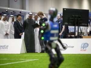 زايد بن محمد بن زايد يشهد افتتاح كأس آسيا والمحيط الهادئ للروبوتات 2025