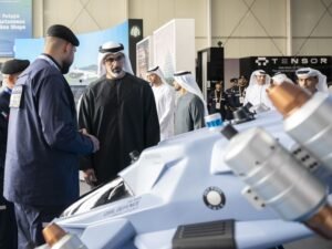 خالد بن محمد بن زايد يشهد جانباً من فعاليات معرض "دريفت إكس" في نسخته الثانية