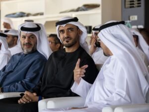 زايد بن محمد بن زايد يشهد إجراء"لود أوتونومس" أول رحلة تجريبية للطائرة "هيلي" بمنطقة العين