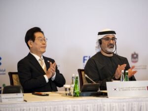 ولي عهد أبوظبي والرئيس الكوري يشهدان اجتماع الطاولة المستديرة للأعمال لتعزيز التعاون الاقتصادي بين البلدين