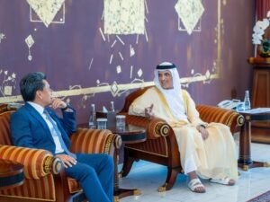 سعود بن صقر يستقبل سفير السلفادور