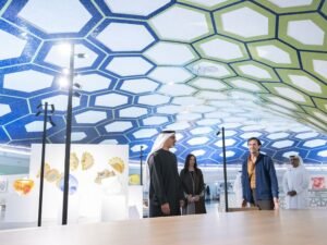 خالد بن محمد بن زايد يزور معرض "نوماد أبوظبي"
