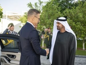 رئيس الدولة والرئيس الفنلندي يبحثان علاقات التعاون بين البلدين