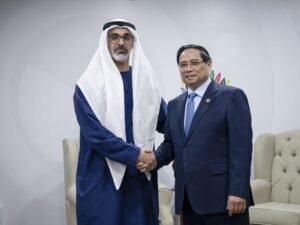 ولي عهد أبوظبي يبحث تعزيز التعاون الثنائي مع رئيس وزراء فيتنام على هامش أعمال قمة مجموعة العشرين