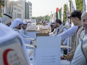 الهلال الأحمر يحتفل بعيد الاتحاد الـ54