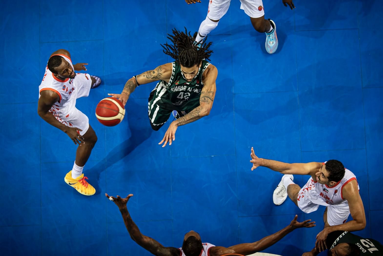 شباب الأهلي يفوز على كاظمة الكويتي في سوبر غرب آسيا لكرة السلة 1 شباب الأهلي يفوز على كاظمة الكويتي في سوبر غرب آسيا لكرة السلة