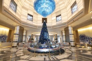 ريكسوس مارينا أبوظبي يضيء موسم الأعياد بتجارب ترفيهية لجميع أفراد العائلة