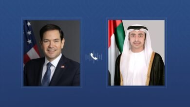 عبدالله بن زايد يجري اتصالا هاتفيا مع وزير الخارجية الأمريكي