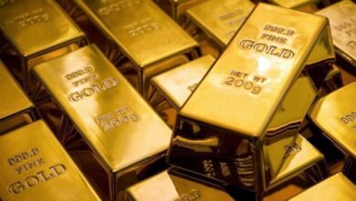 أسعار الذهب تتراجع بشكل طفيف