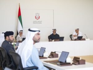 خالد بن محمد بن زايد يترأس اجتماع المجلس التنفيذي لإمارة أبوظبي