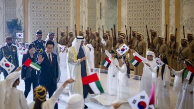 أقيمت له مراسم استقبال رسمية/رئيس الدولة يستقبل الرئيس الكوري في قصر الوطن