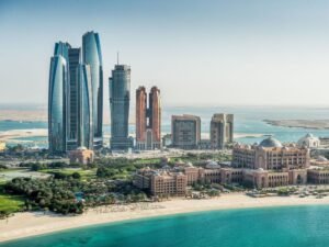 الإمارات نموذج حضاري رائد يجمع بين الأصالة والحداثة