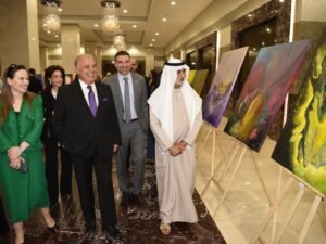 افتتاح معرض “من فن الدبلوماسية إلى فن الألوان” في أبوظبي