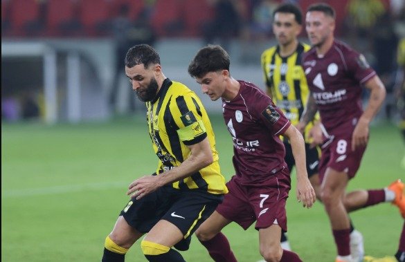 هاتريك بنزيما يقود اتحاد جدة لترويض الشباب 1 اتحاد جدة