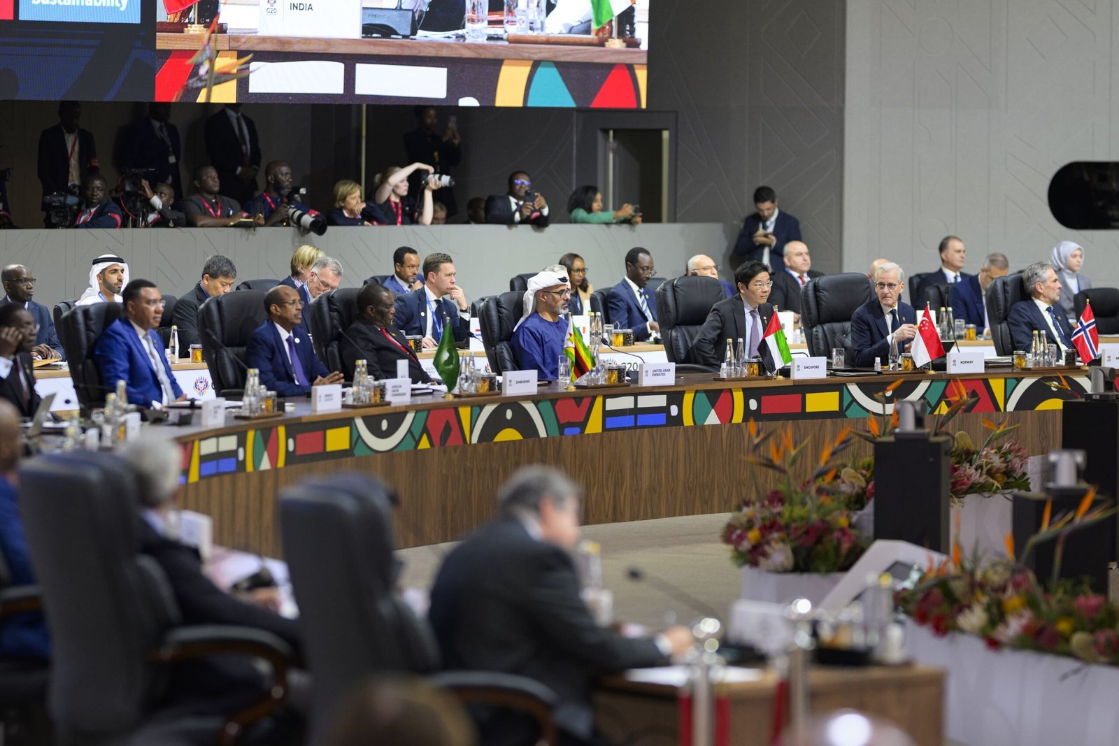 نيابة عن رئيس الدولة.. ولي عهد أبوظبي يشارك في اجتماع قمة مجموعة العشرين في جنوب إفريقيا 1 نيابة عن رئيس الدولة.. ولي عهد أبوظبي يشارك في اجتماع قمة مجموعة العشرين في جنوب إفريقيا