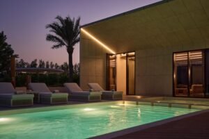 "إرث" أبوظبي يحتفي باليوم الوطني بعروض إقامة حصرية وتجارب طهي مُميّزة