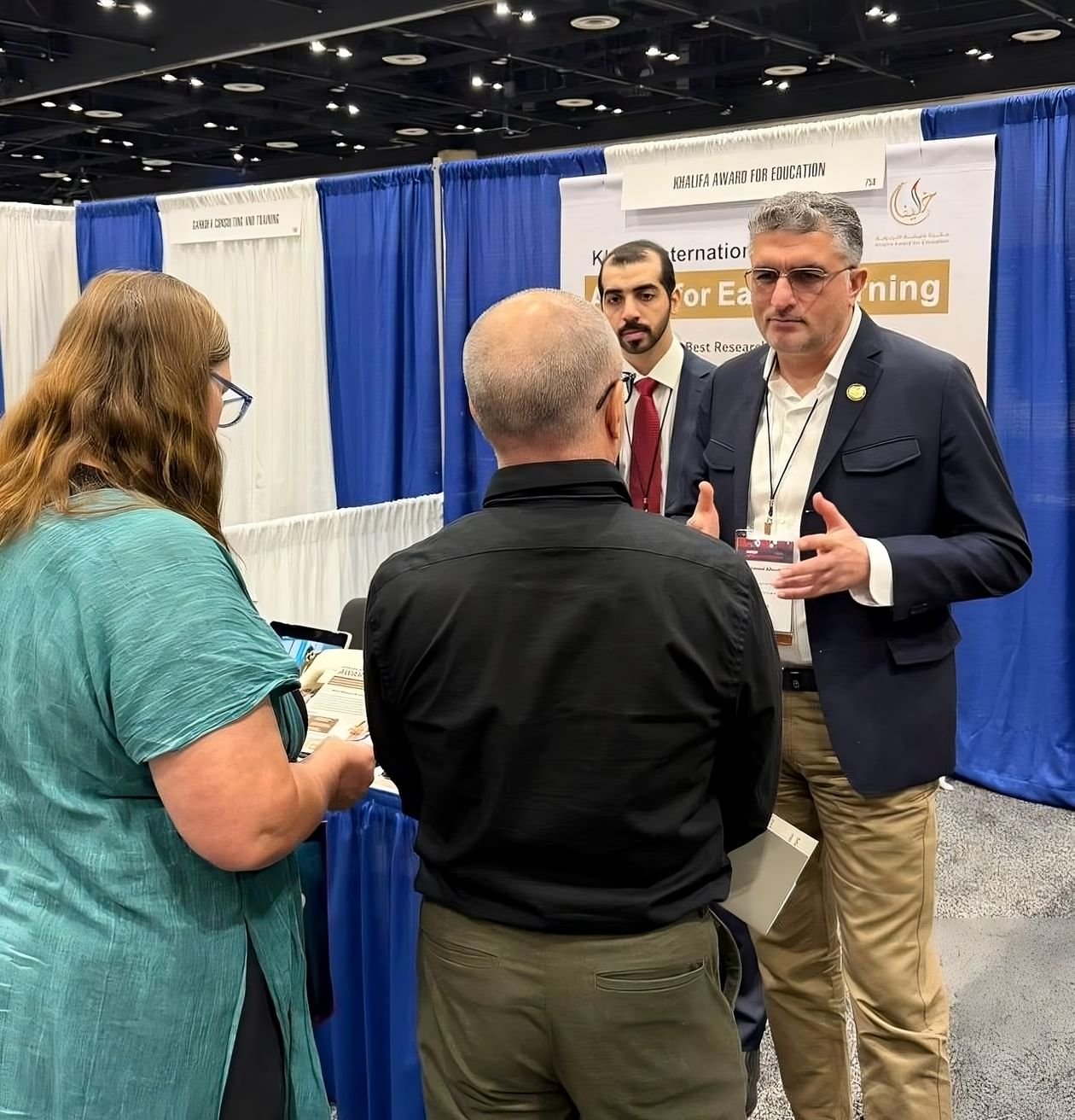 "خليفة التربوية" تستعرض مجالات الجائزة في المؤتمر الدولي للطفولة المبكرة بولاية فلوريدا 1 "خليفة التربوية" تستعرض مجالات الجائزة في المؤتمر الدولي للطفولة المبكرة بولاية فلوريدا