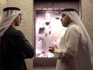 خالد بن محمد بن زايد يزور معرض "نوماد أبوظبي"