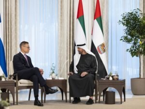 رئيس الدولة والرئيس الفنلندي يبحثان علاقات التعاون بين البلدين