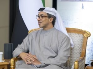 منصور بن زايد يستقبل سفير الجمهورية اللبنانية