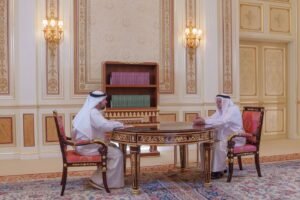 حاكم الشارقة: مجمع التواريخ يجمع وثائق إنجليزية وهولندية وفرنسية وعثمانية وبرتغالية توثق تاريخ المنطقة بين 1622م و1810م