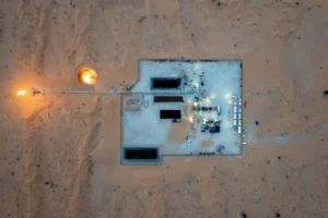 «نفط الشارقة» تعلن عن إنجاز حفر واختبار البئر الثانية بحقل "هديبة"