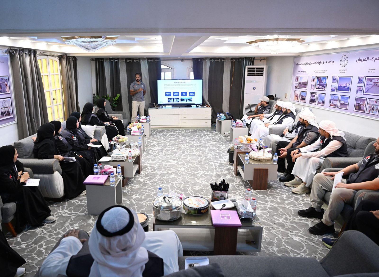 الدفعة الـ2 من برنامج "البعثات الاجتماعية للشباب" تلتحق بصفوف «الفارس الشهم 3» بمدينة العريش 1 الدفعة الـ2 من برنامج "البعثات الاجتماعية للشباب" تلتحق بصفوف «الفارس الشهم 3» بمدينة العريش