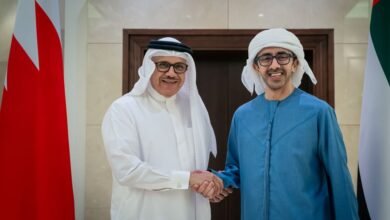 عبدالله بن زايد يستقبل وزير خارجية البحرين