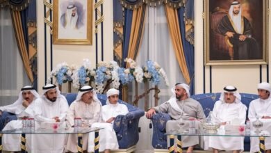 سيف بن زايد يقدّم واجب العزاء في وفاة أسامة الشعفار