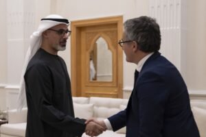 خالد بن محمد بن زايد يلتقي وزير العدل الفرنسي