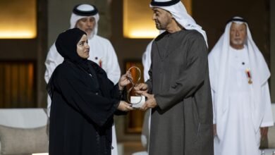 رئيس الدولة يكرم عشر شخصيات بـ"جائزة أبوظبي" في الذكرى العشرين لانطلاقها تزامنا مع عام المجتمع