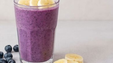 لهذا السبب.. احذر إضافة الموز إلى عصير التوت