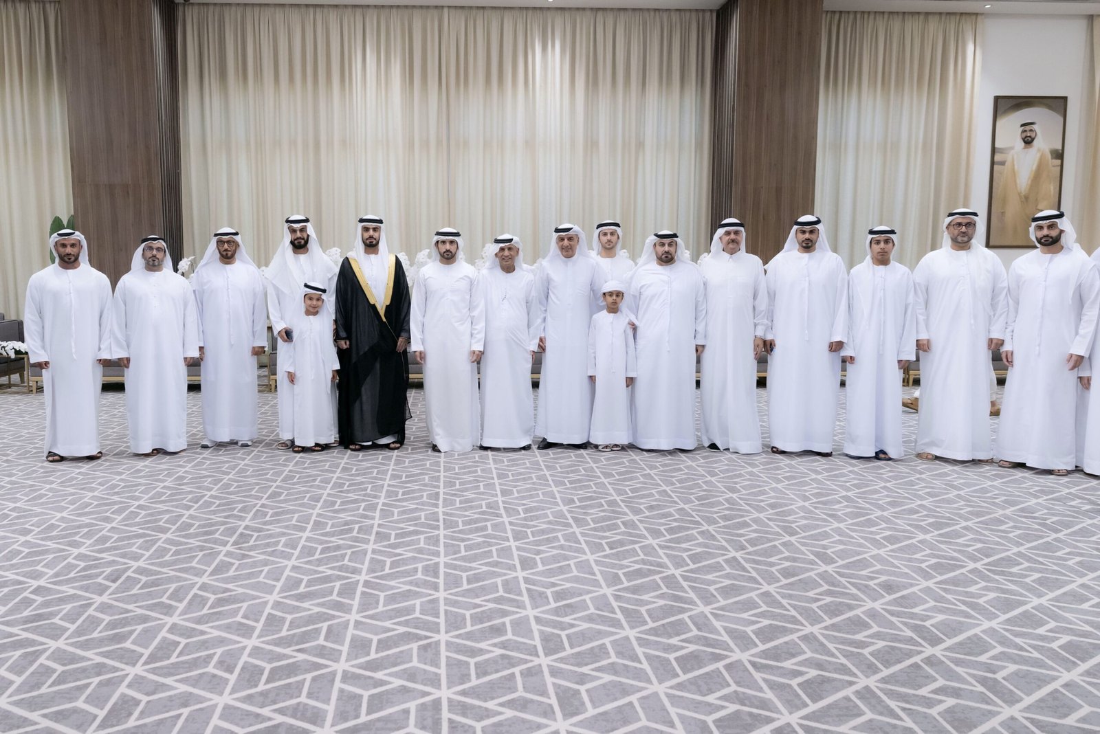 حمدان بن محمد يحضر أفراح عبد الغفار حسين والمري 1 حمدان بن محمد يحضر أفراح عبد الغفار حسين والمري