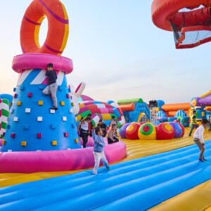 مهرجان «أم الإمارات» يبدأ رحلته في العين والظفرة مع تجربة "فوق الخيال" العائلية