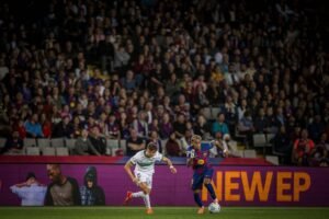 برشلونة يلاحق ريال مدريد بعبور عقبة إلتشي