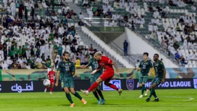 شباب الأهلي يفك شفرة خورفكان بقذيفة برازيلية
